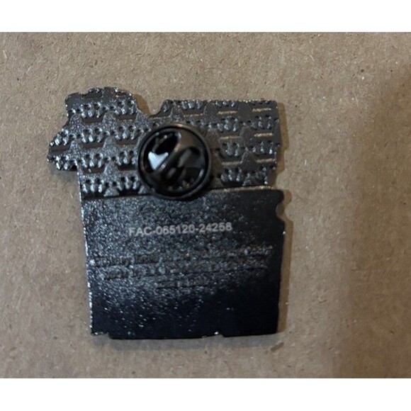 Loungefly Rabbit Winnie The Pooh Map Mystery Puzzle Disney Pin E9 - Picture 3 of 3